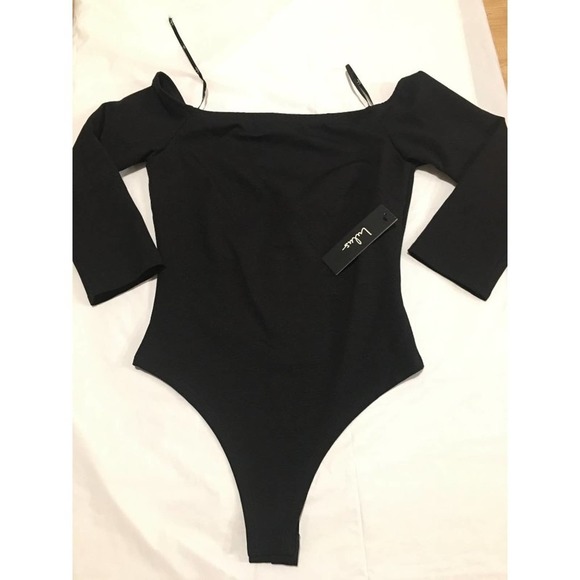 Lulus Tops - NWT Lulu's Black 3/4 Sleeve Bodysuit Size S - MAKE OFFER